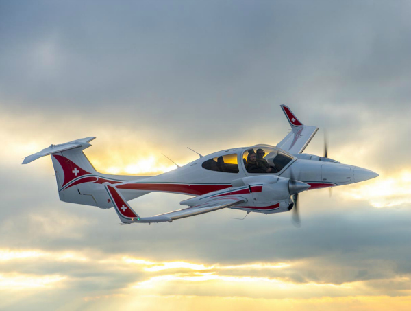 Armasuisse Diamond DA42 MPP Centaur