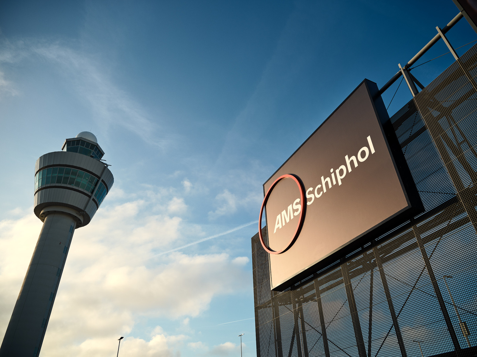 Nieuwe coalitie Amsterdam zet in op forse krimp van Schiphol