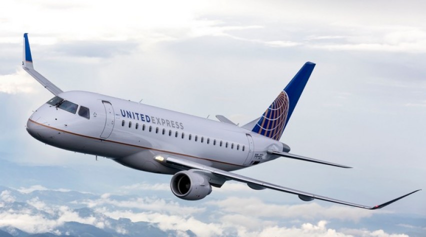 United Express Embraer 175