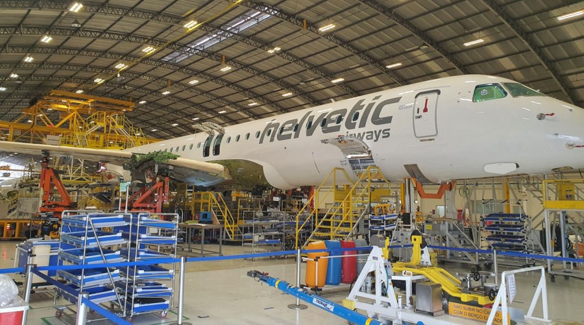 Helvetic Embraer 195-E2