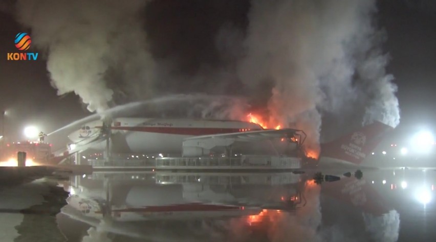 Foto (c) Kontv Haber Brandende Airbus A300 in Konya