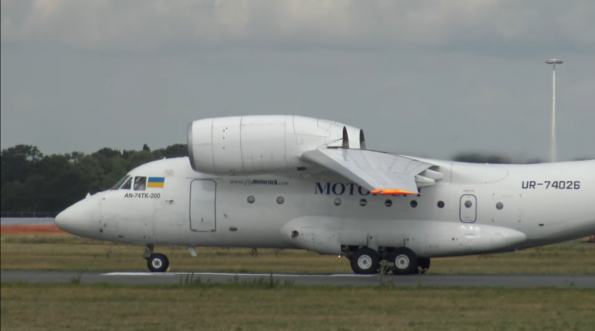 Foto (c) JelmerpilotHD An-74 Motor Sich