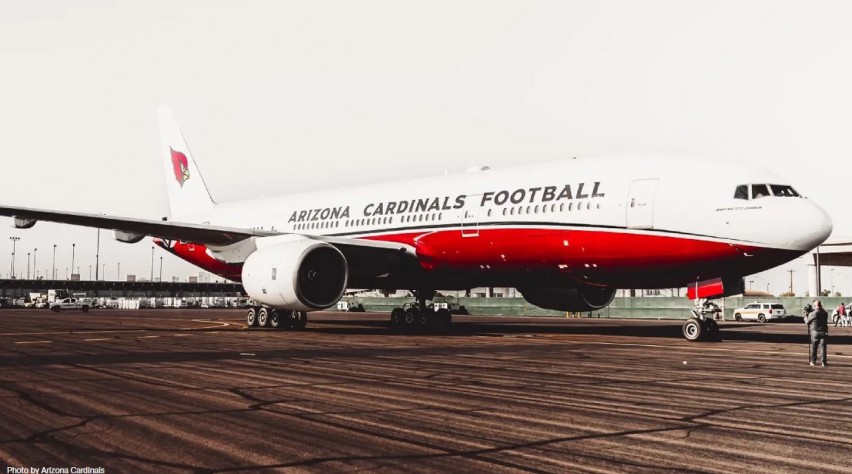 Foto (c) Arizona Cardinals Boeing 777 Arizona Cardinals