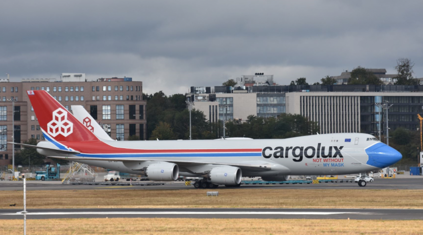 Cargolux 747 mondkapje