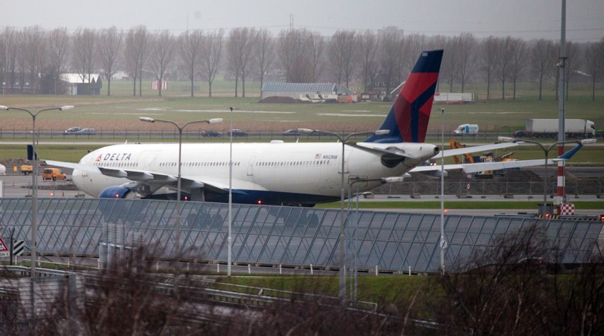 Foto (c) Reismedia Delta A330 geparkeerd