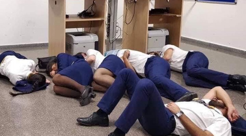 Foto (c) Jim Atkinson/Twitter Ryanair-crew protest