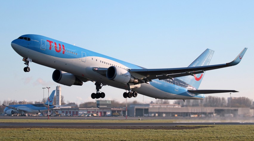 TUI fly Boeing 767