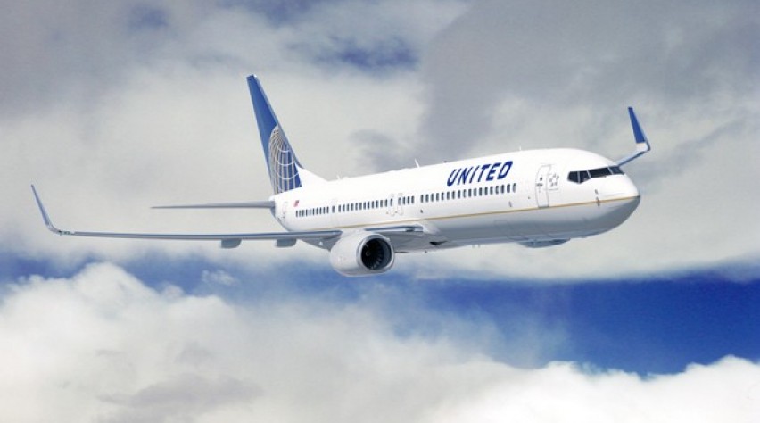 united, boeing 737-900\