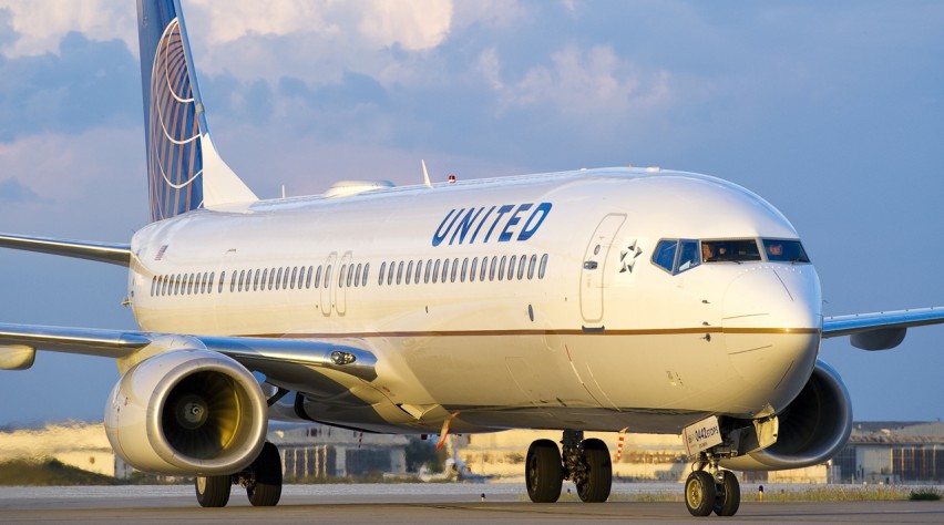 United 737