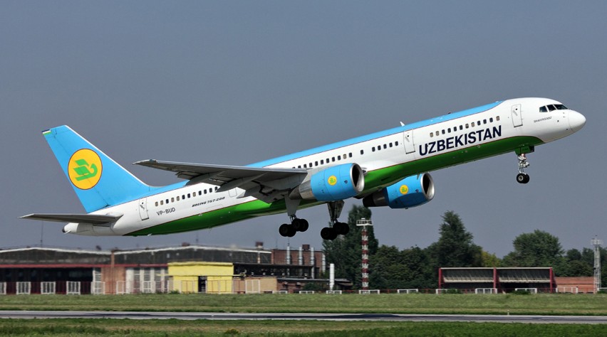 Uzbekistan Airways Boeing 757