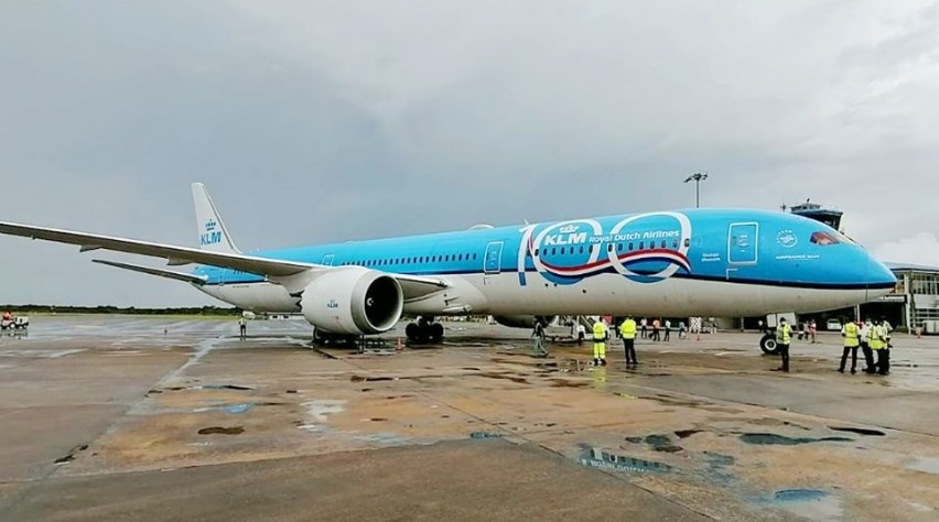 Foto (c) Johan Adolf Pengel International Airport KLM 787-10 Paramaribo