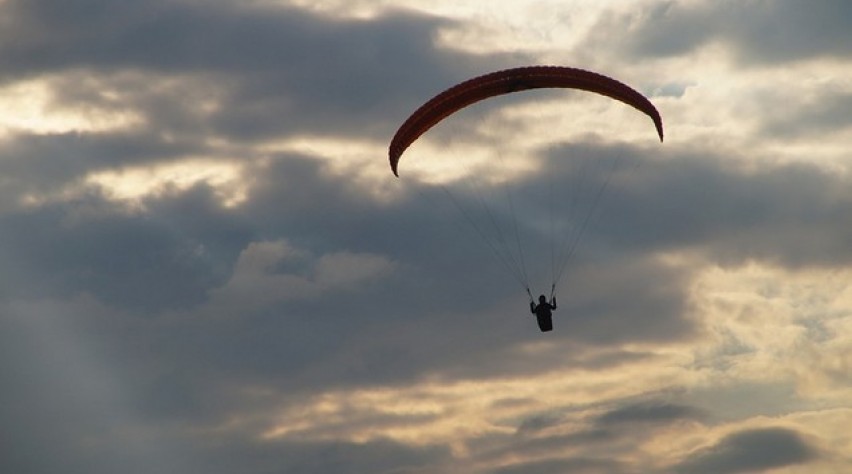 Foto (c) Pixabay paraglider