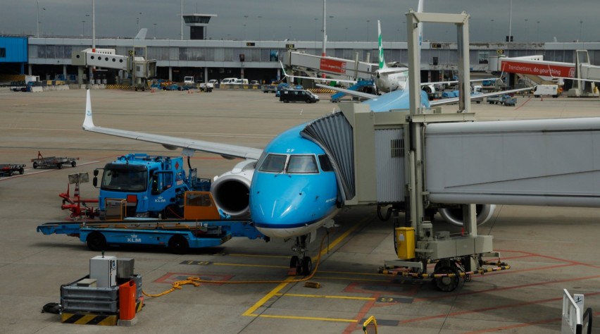 KLM-Embraer-Schiphol(c)Richard-Schuurman KLM-Embraer-Schiphol(c)Richard-Schuurman