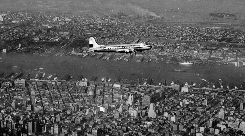 KLM DC-4