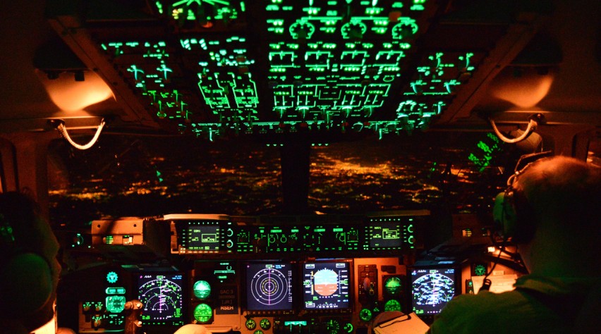 Foto (c) Heavy Airlift Wing C-17 cockpit