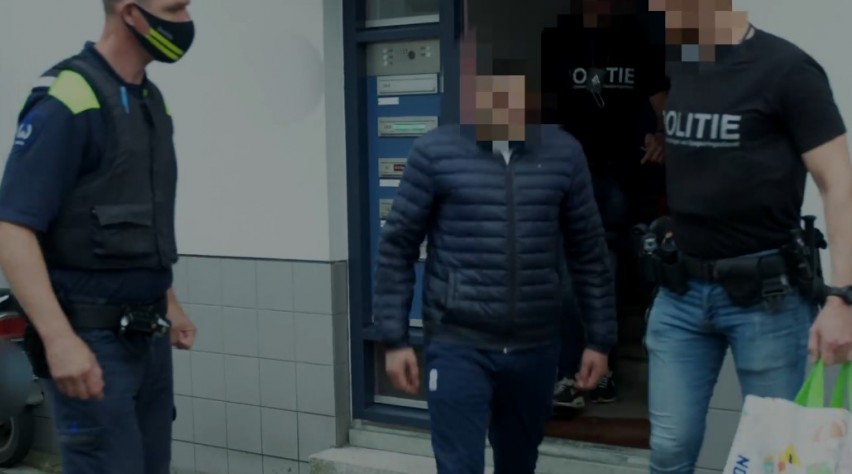 Foto (c) Koninklijke Marechaussee Marechaussee aanhouding verdachte