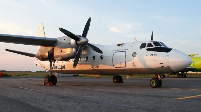 Foto (c) Gleb Osokin Antonov An-24 Angara