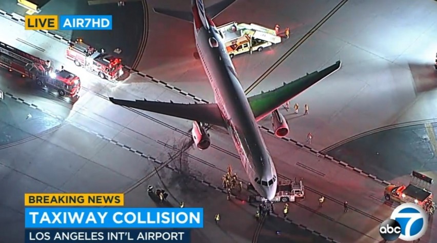 Foto (c) ABC7/JACDEC/Twitter Bus Airbus botsing LAX