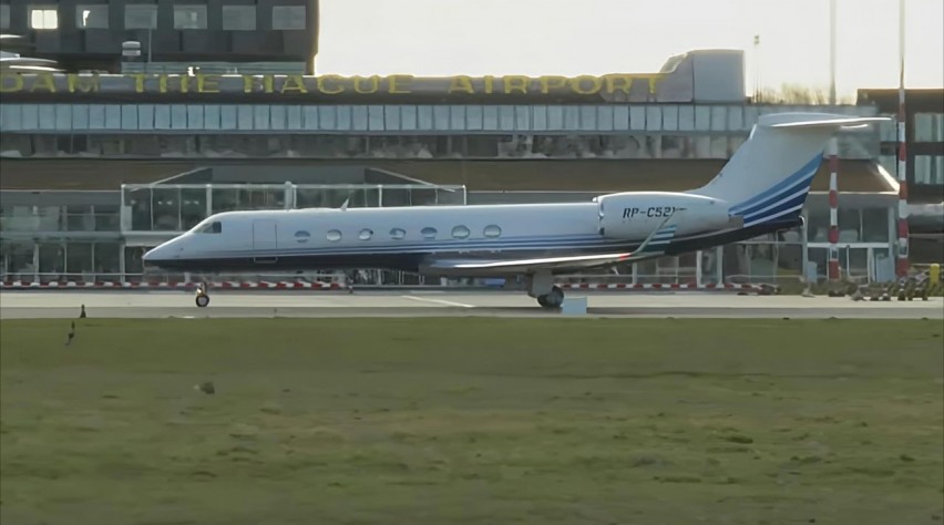 Foto (c) YouTube Duterte vliegtuig Rotterdam