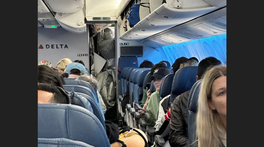 Foto (c) Dan Moreno/Twitter 767 Glijbaan Incident
