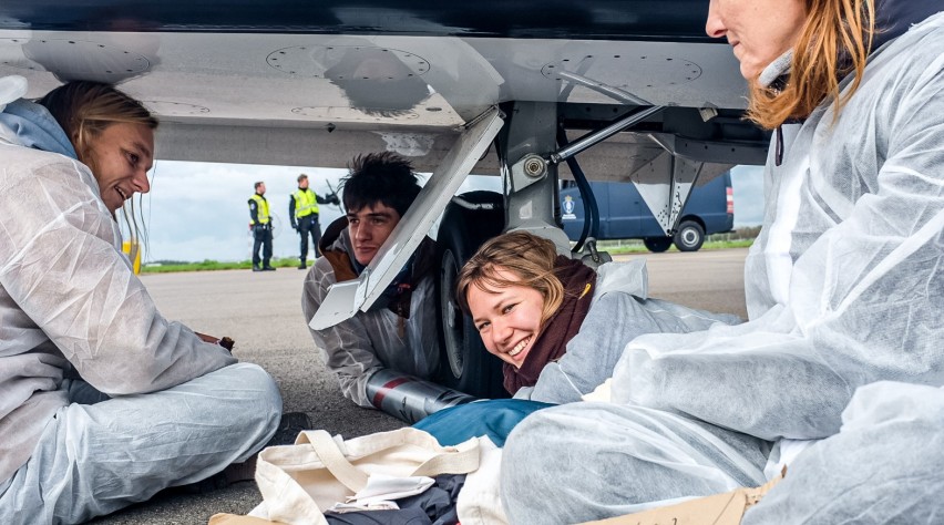 Foto (c) Greenpeace/Marten van Dijl Klimaatprotest Schiphol