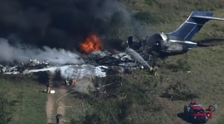 Foto (c) Rawsalerts/Twitter MD87 Crash Houston