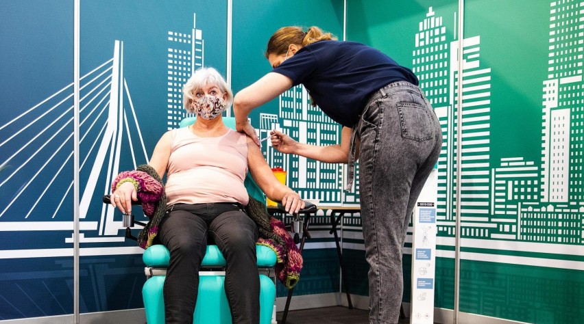 Foto (c) Rotterdam The Hague Airport Prik Vaccinatie Corona