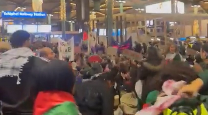 Foto (c) Ron Eisenmann/X Protest Schiphol
