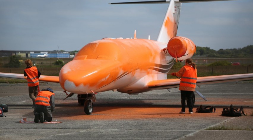 Privéjet oranje