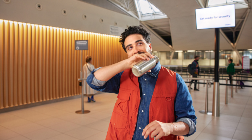 Foto (c) Schiphol Drinkfles Schiphol