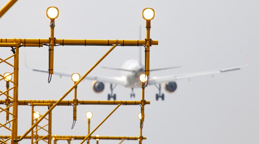 Foto (c) Reismedia Schiphol landing Airbus