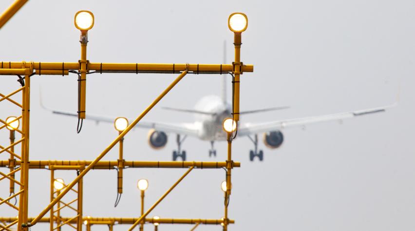 Schiphol landing Airbus