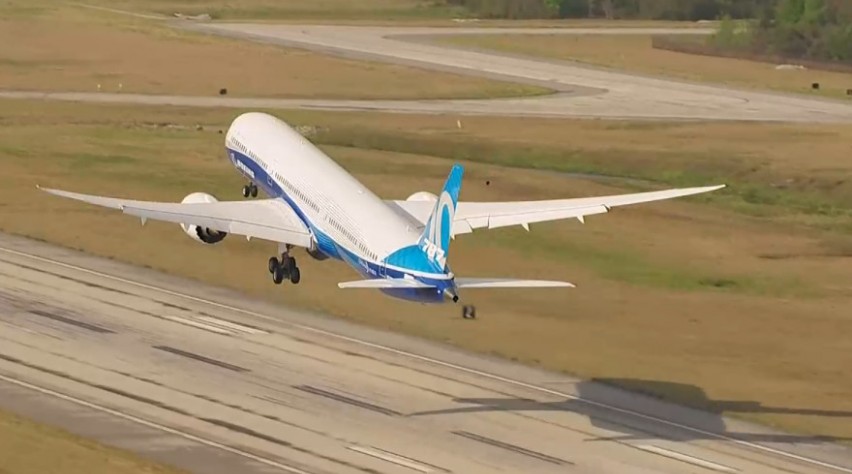 (c) Boeing boeing 787-10, first flight