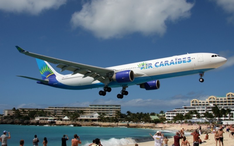 Air Caraibes A330 Sint-Maarten