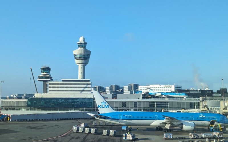 KLM 787 Schiphol Toren
