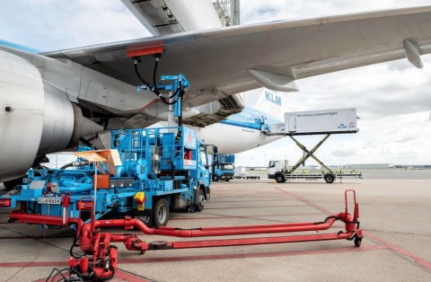 KLM-brandstof-tanken(c)KLM-1200 KLM-brandstof-tanken(c)KLM-1200