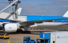 Schiphol KLM 777 Aviobrug Incident