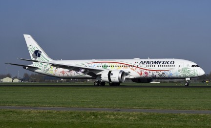 Foto (c) Ton van der Toolen / Reismedia Aeromexico 787-9 Schiphol