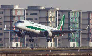 Alitalia Embraer 190