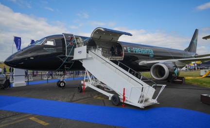 Embraer E190F