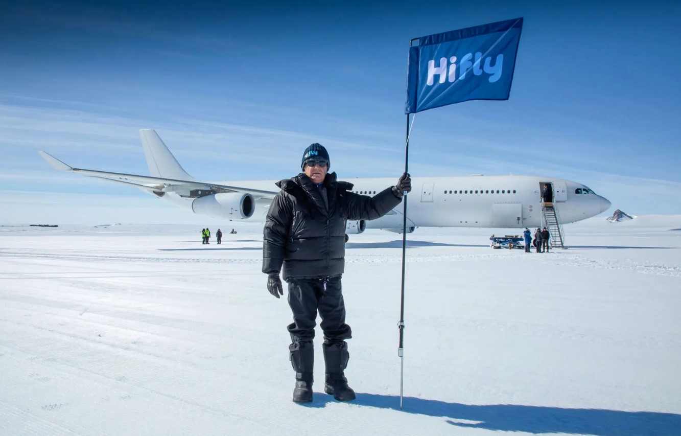 HiFly A340 Antarctica