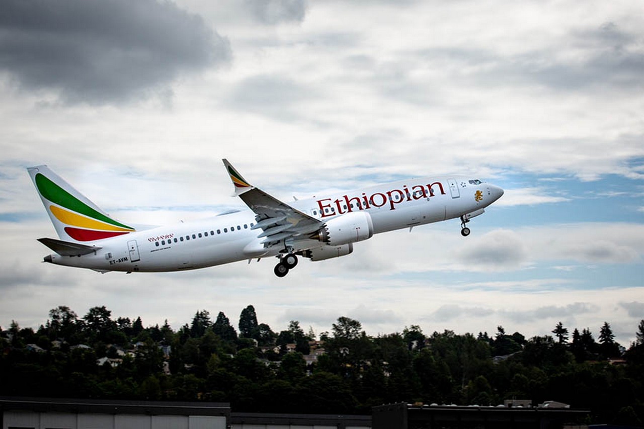 Boeing 737 Max kembali mengudara di Indonesia dan Ethiopia
