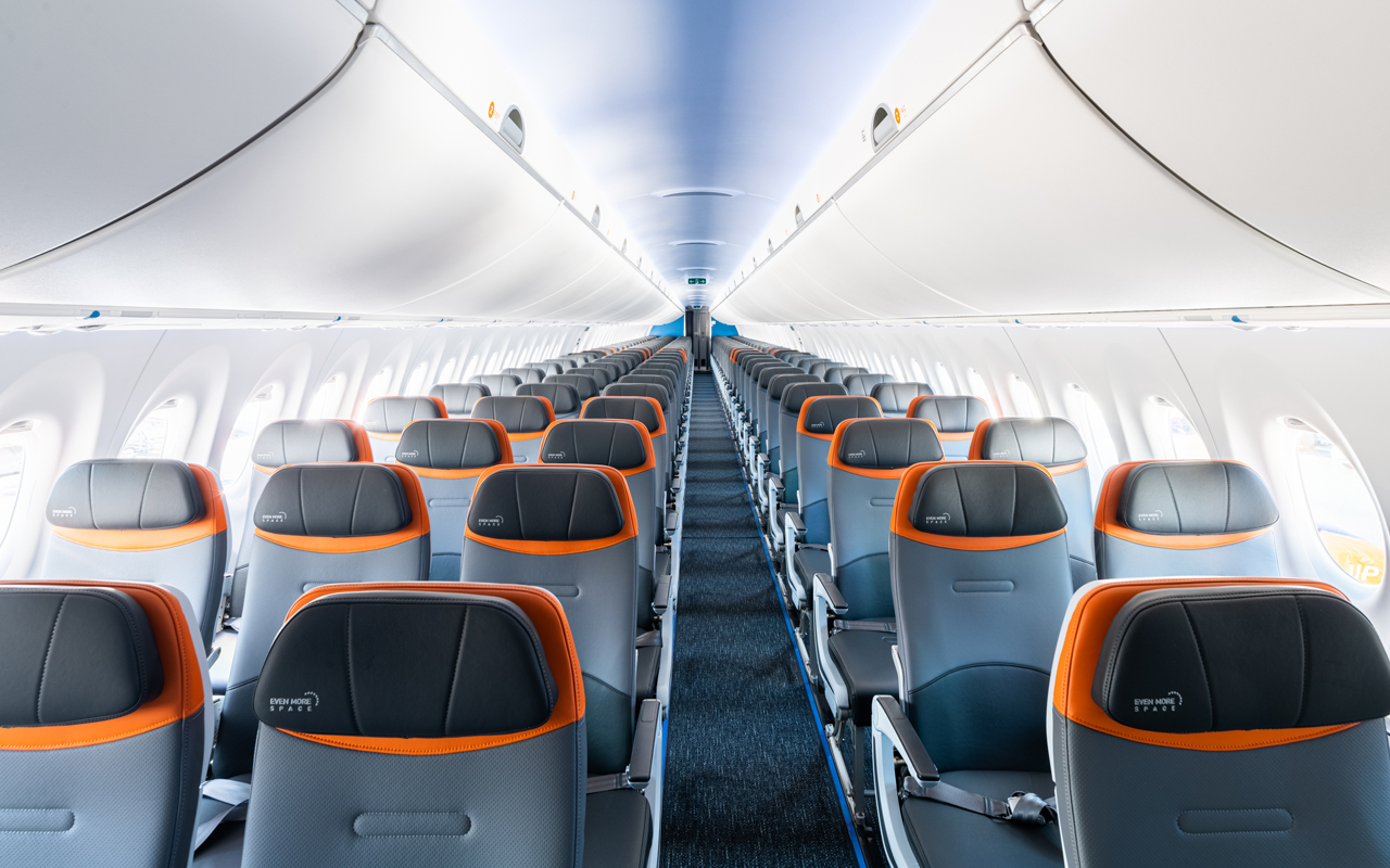 JetBlue A220 cabine