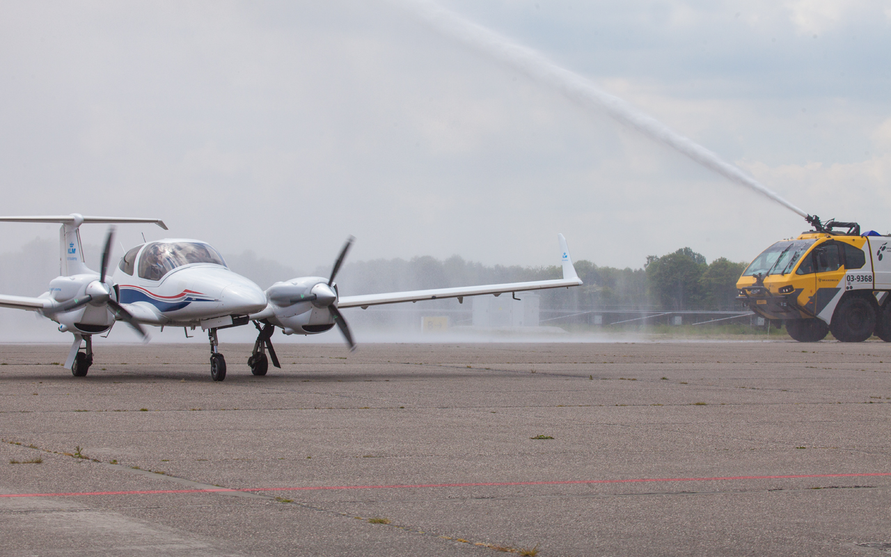 Groningen Airport Eelde beleeft drukste maand in jaren