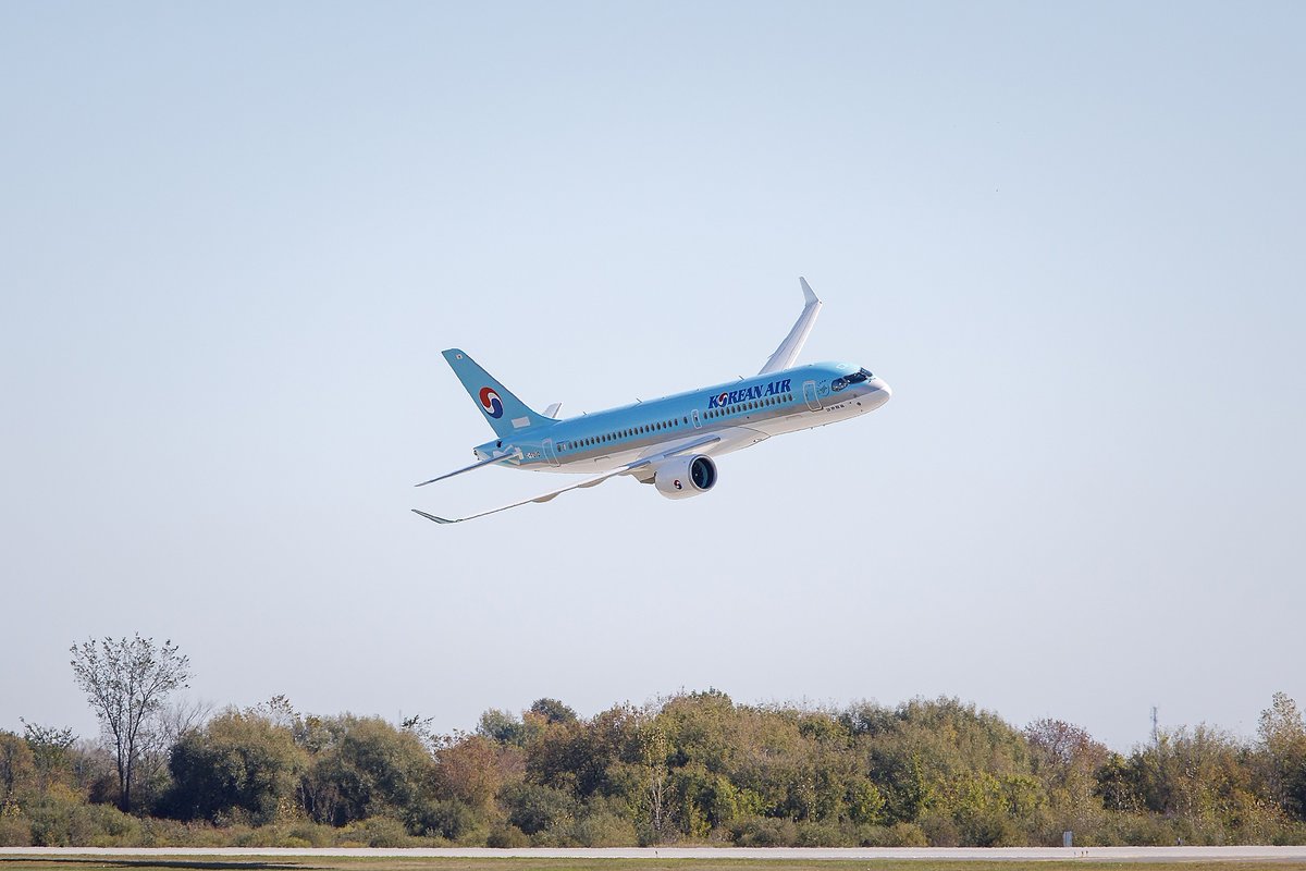 Korean Air CS300