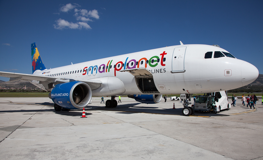 Small Planet Airlines Airbus A320