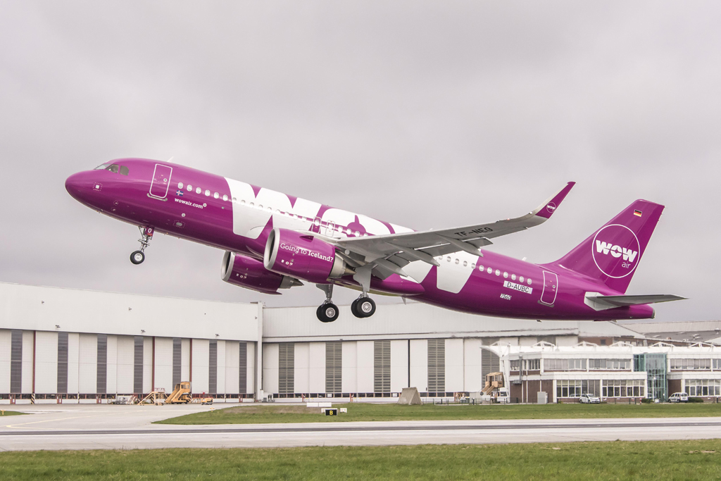 WOW Air Airbus A320neo