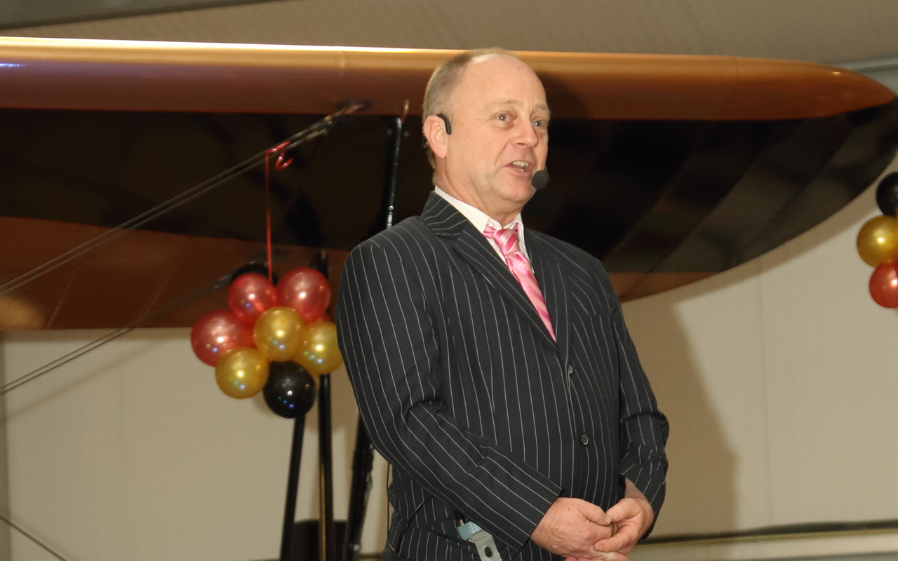 Voormalig KLMvlieger Hans Nordsiek presenteert kinderboek