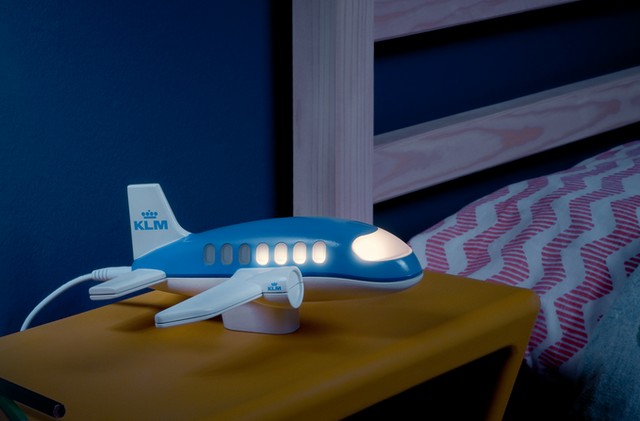 Chromatisch Wiskunde controleren KLM zet speciaal lampje in voor thuisblijvers | Luchtvaartnieuws