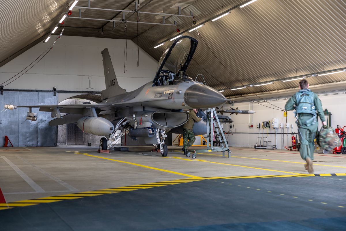 Laatste Nederlandse F-16 naar Oekraïne | Luchtvaartnieuws